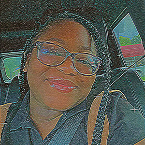 Meet your Posher, Nia